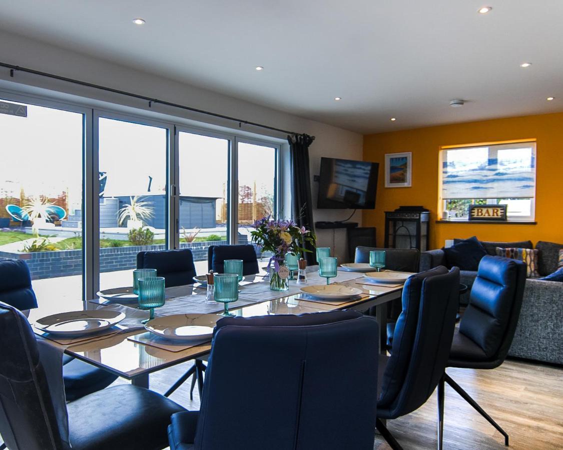 Covehithe House-Coastal Luxury- Sleeps 12-With Huge Swimspa! Wrentham Exterior photo